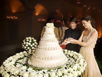 katie holmes wedding dress